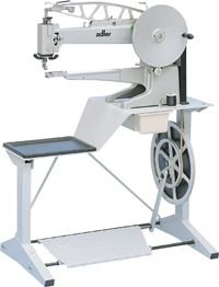 Máquina de coser "Adler" 30-70, brazo 470 mm, control de pie
